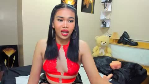celestinaxisabella online show from April 14, 2026, 3:07 pm