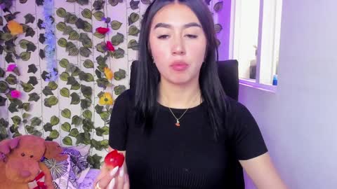 Snapshot of celestinepurple chatting on December 29, 2024, 5:22 pm Celestineeeeee online show from December 29, 2024, 5:22 pm