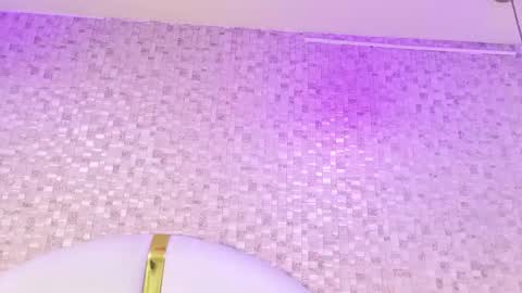 celestte_sm online show from May 2, 2026, 7:08 pm
