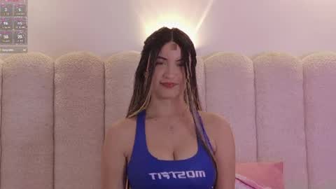 celestte_vanegas online show from June 4, 2026, 6:03 pm