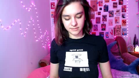 Snapshot of celine_dionn chatting on December 13, 2024, 5:43 pm Celine online show from December 13, 2024, 5:43 pm