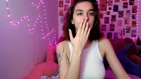 Snapshot of celine_dionn chatting on December 21, 2024, 12:38 pm Celine online show from December 21, 2024, 12:38 pm