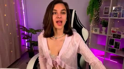  Celine  online show from November 13, 2025, 3:38 am