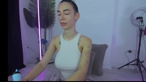 Snapshot of celine_roxelle chatting on November 11, 2025, 6:46 am Celine Roxelle online show from November 11, 2025, 6:46 am