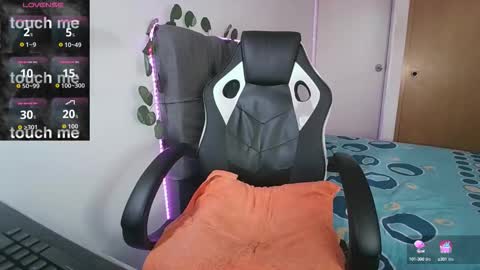 Snapshot of cerso1 chatting on October 12, 2025, 1:21 pm Cerso online show from October 12, 2025, 1:21 pm