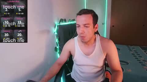 Snapshot of cerso1 chatting on October 14, 2025, 12:17 pm Cerso online show from October 14, 2025, 12:17 pm