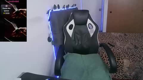 Snapshot of cerso1 chatting on November 27, 2025, 3:25 pm Cerso online show from November 27, 2025, 3:25 pm