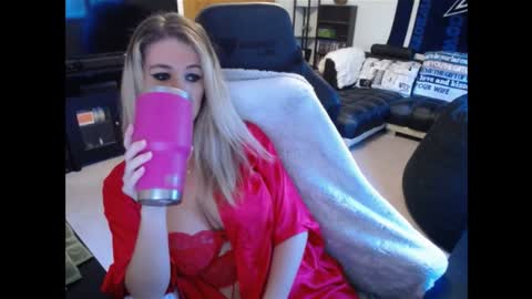 Marie online show from December 13, 2024, 1:12 pm