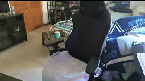 Marie online show from April 8, 2026, 3:23 pm