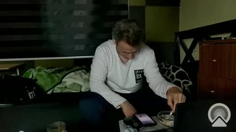 Snapshot of cezar46 chatting on January 11, 2025, 7:27 pm cezar online show from January 11, 2025, 7:27 pm