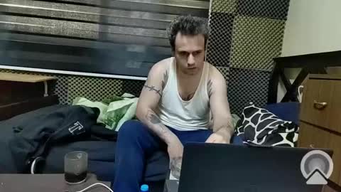 Snapshot of cezar46 chatting on February 4, 2025, 9:38 am cezar online show from February 4, 2025, 9:38 am