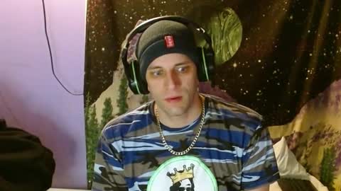 Snapshot of cguffey2284 chatting on January 8, 2025, 1:21 am cguffey2284 online show from January 8, 2025, 1:21 am