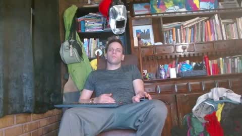 Snapshot of cguffey2284 chatting on February 27, 2025, 3:14 am cguffey2284 online show from February 27, 2025, 3:14 am