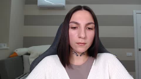 Kate online show from February 5, 2025, 2:48 pm