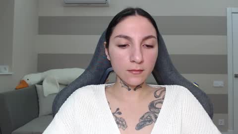 Kate online show from February 27, 2025, 4:52 am