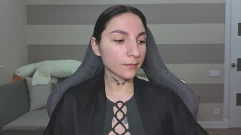 Kate online show from March 8, 2025, 5:38 am