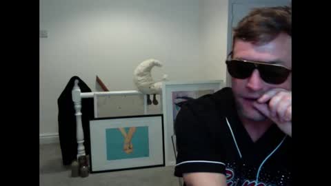 Snapshot of chacar123 chatting on April 8, 2026, 10:43 pm 2Play and play2 online show from April 8, 2026, 10:43 pm