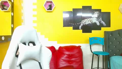 Snapshot of chacorta_ chatting on June 4, 2026, 12:33 pm chacorta_ online show from June 4, 2026, 12:33 pm