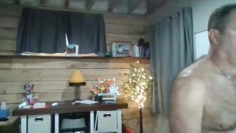 Snapshot of chadmichaell chatting on May 8, 2026, 12:32 pm chadmichaell online show from May 8, 2026, 12:32 pm