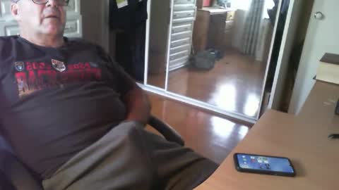 Chalky online show from April 1, 2026, 7:31 am