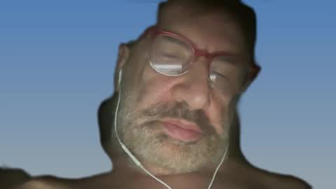 Snapshot of champsex305610 chatting on February 8, 2025, 6:33 pm champsex305610 online show from February 8, 2025, 6:33 pm