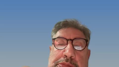 Snapshot of champsex305610 chatting on October 8, 2025, 6:11 am champsex305610 online show from October 8, 2025, 6:11 am