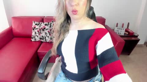 Snapshot of chanel_gold chatting on December 26, 2024, 4:14 pm          online show from December 26, 2024, 4:14 pm