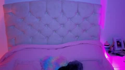 Chanell online show from October 20, 2025, 10:54 pm