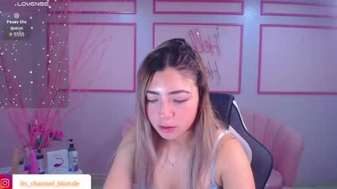 channel_blonde_a online show from January 11, 2025, 7:49 pm