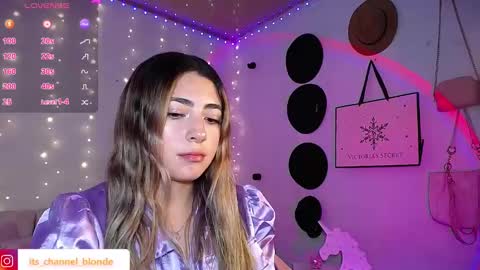 channel_blonde_a online show from March 4, 2025, 8:05 pm