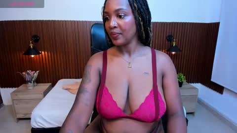 Chanel online show from February 13, 2025, 6:05 pm