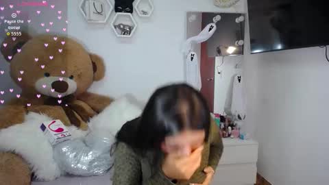 Isabella online show from October 30, 2025, 10:06 am