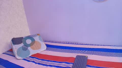 Raquel  online show from December 18, 2025, 12:00 pm