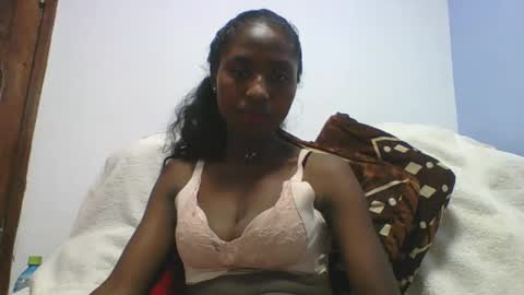 Snapshot of chantale483461 chatting on March 1, 2026, 6:26 am chantale483461 online show from March 1, 2026, 6:26 am