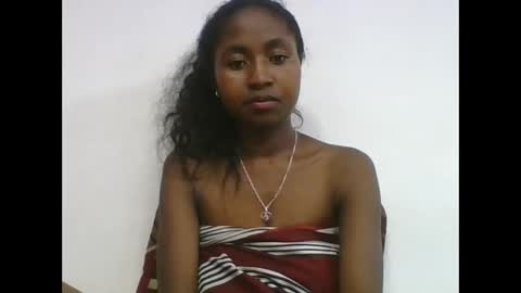 chantale483461 online show from April 18, 2026, 7:18 pm