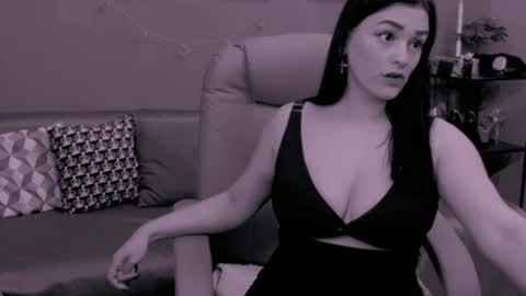 The Queen online show from December 15, 2024, 2:16 pm