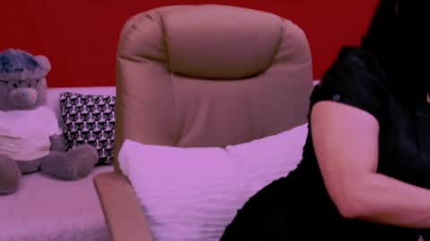 The Queen online show from May 18, 2026, 3:24 am