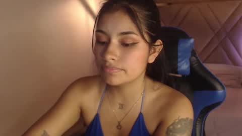  chantalpetit  online show from October 21, 2025, 7:03 pm