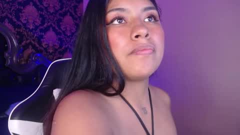  chantalpetit  online show from April 20, 2026, 5:48 pm