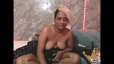 Snapshot of chanz10172 chatting on October 8, 2025, 9:34 pm Zaria Vixen online show from October 8, 2025, 9:34 pm