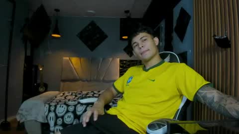 charken_sky_ online show from June 13, 2026, 11:19 am