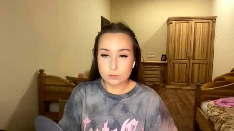 Trixie online show from November 30, 2025, 1:15 pm