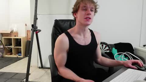 CHARLES DREAMS online show from November 23, 2025, 3:01 pm