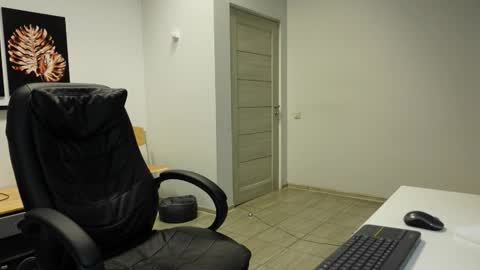 CHARLES DREAMS online show from March 13, 2026, 6:25 pm