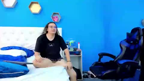 Charles y Elara online show from December 27, 2024, 6:14 am