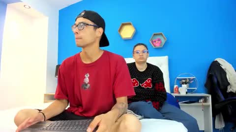 Charles y Elara online show from December 28, 2024, 3:15 am