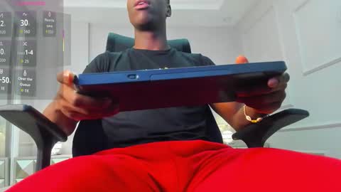 charlesbrown_ online show from September 18, 2025, 1:57 pm