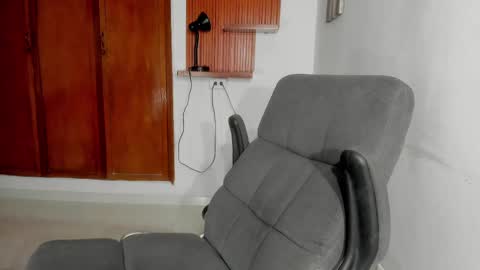 charley_morgan online show from February 17, 2025, 9:52 pm