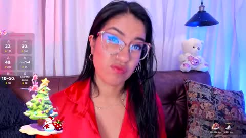 charlhot_ online show from December 5, 2025, 12:47 pm