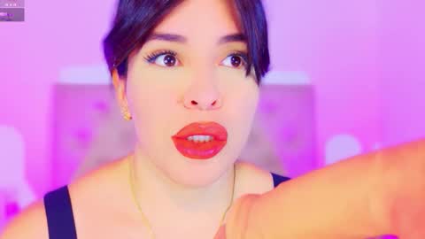 Charloott Evans online show from December 16, 2025, 2:27 am